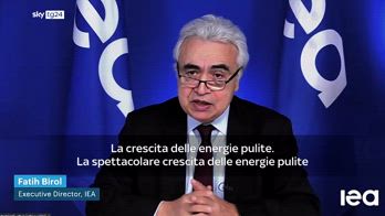 Clima, Iea: crescita rinnovabili tiene vivi gli obiettivi