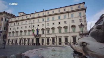 Vaccino mix: il governo rassicura, le Regioni in ordine sparso
