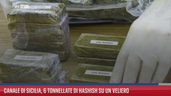 Canale di Sicilia, 6 tonnellate di hashish su un veliero