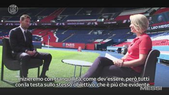 SN005879  INTV MESSI PSG