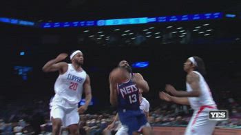 NBA, tripla doppia per James Harden contro i Clippers