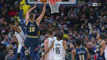 NBA, tripla doppia per Nikola Jokic contro Brooklyn