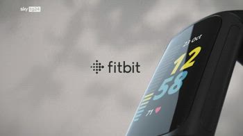 ++NOW Fitbit Charge 5, smart tracker per sport e salute