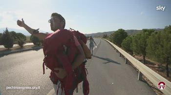 Pechino Express: Zaini in spalla e si cerca un passaggio