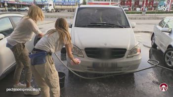 Pechino Express: lavaggio auto