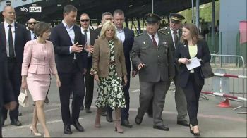 ERROR! Ucraina, visita a sorpresa della first lady Usa e degli U2