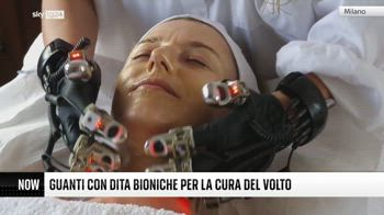 ++NOW NON TOCCARE Guanti on dita bioniche per