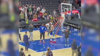 NBA, Antetokounmpo lancia la scala: la ricostruzione