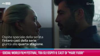 VIDEO Social World Film Festival, ospite cast di Mare Fuori