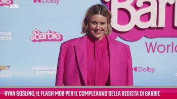 VIDEO Ryan Gosling, il flash mob per la regista di Barbie