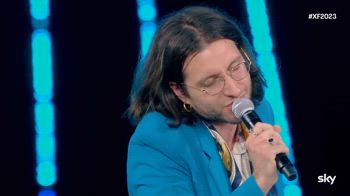 XF, Fabrizio canta “Telefonami tra vent'anni” di Lucio Dall