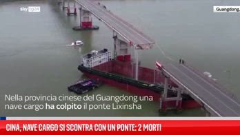 ERROR! Cina, nave cargo si scontra con un ponte: due morti