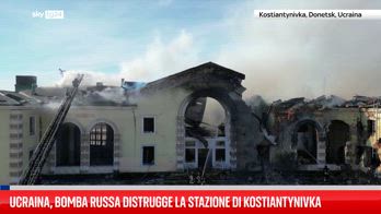 Russia bombarda stazione ferroviaria in Ucraina