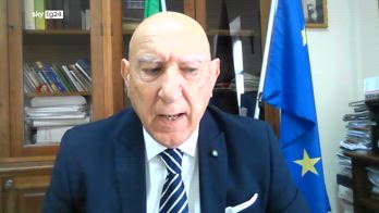 ERROR! Migranti, sindaco di Cutro: "Problema che si risolve in Parlamento".
