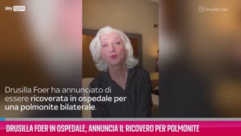 VIDEO Drusilla Foer in ospedale per polmonite