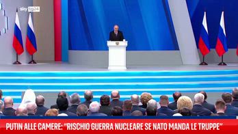 Putin alle Camere: ?Rischio guerra nucleare se Nato manda truppe?