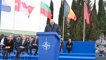 ERROR! Nato, Inaugurazione base aerea in Albania. Crosetto: "Collaborazione militare con Albania � pilastro della relazione bilaterale"