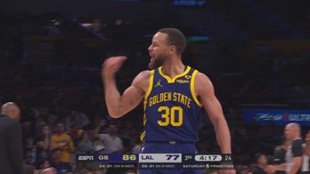 NBA, 31 punti per Steph Curry contro i Lakers
