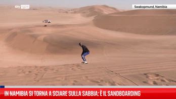 Il sandboarding torna alla ribalta nella citt� deserta della Namibia