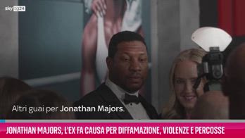 VIDEO Jonathan Majors, l’ex fidanzata fa causa all’attore