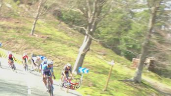 Ciclismo, la caduta di Vingegaard al Giro dei Paesi Baschi