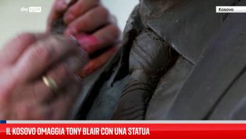 Il Kosovo omaggia Tony Blair con una statua