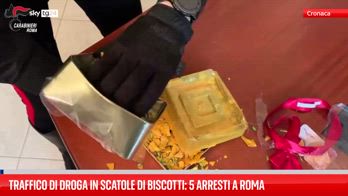Roma, trovata droga nascosta in pacchi di biscotti