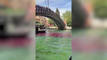 Venezia, Canal Grande colorato di verde e rosso