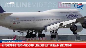 Atterraggio touch-and-go di un aereo Lufthansa in streaming