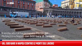 Flash mob Uil, 500 bare contro morti bianche a Napoli