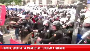 Turchia, lacrimogeni e fermi a corteo Istanbul del 1° maggio