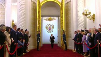 Russia, Putin ha giurato per un nuovo mandato presidenziale