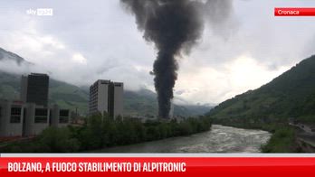Bolzano, incendio ad azienda produzione colonnine elettriche