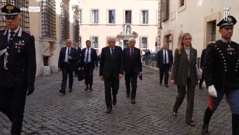 ERROR! Il presidente della Repubblica Mattarella depone una corona in Via Caetani per Aldo Moro