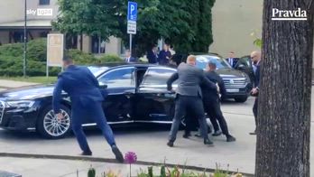 ERROR! Video del primo ministro Robert Fico portato in auto dopo gli spari