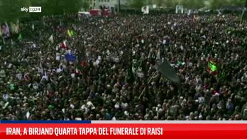 A Birjand quarta tappa del funerale di Raisi, migliaia in processione