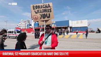 Arrivata al porto di Ravenna nave ong con 52 migranti