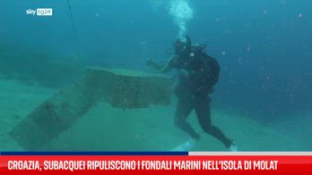 Croazia, subacquei ripuliscono i fondali marini nell’isola di Molat