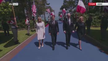 D-Day, Macron consegna la Legion d'Onore a 11 veterani
