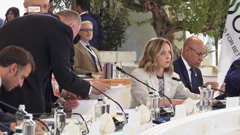 G7 Italia: giornata storica con Papa Francesco e impegno internazionale sui migranti