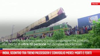India, scontro tra treno passeggeri e convoglio merci: morti e feriti