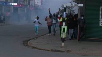 Proteste Kenya, Alta Corte: vietare alla polizia uso armi e lacrimogeni