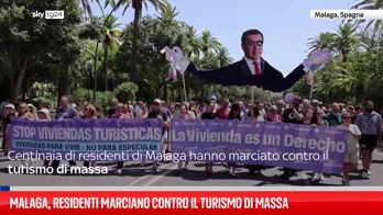 Malaga, residenti marciano contro il turismo di massa