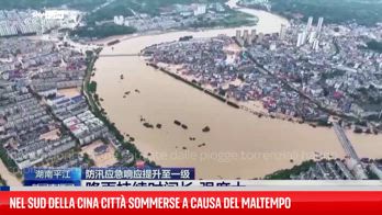 Le inondazioni sommergono le città del sud della Cina