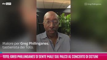 VIDEO Toto, Greg Phillinganes si sente male sul palco