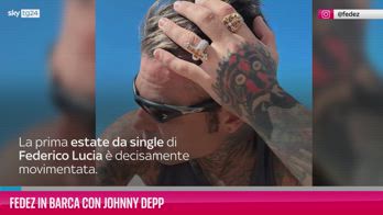 VIDEO Fedez in barca con Johnny Depp