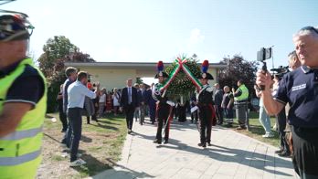 Sisma centro Italia, le famiglie ricodano le 299 vittime. Vescovo Rieti: silenzio per rispetto