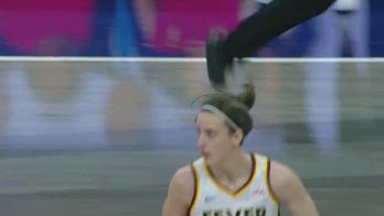 NBA, la tripla del record di Caitlin Clark