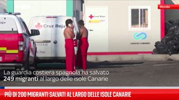 Oltre 200 migranti salvati al largo delle isole Canarie in Spagna