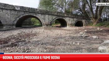 Sarajevo, fiume quasi prosciugato a causa della persistente siccità